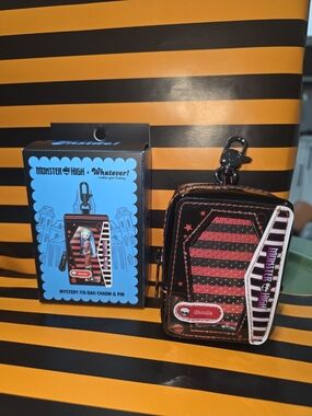 monster high Ghoulia Red & Black Mini Bag Charm with Clip